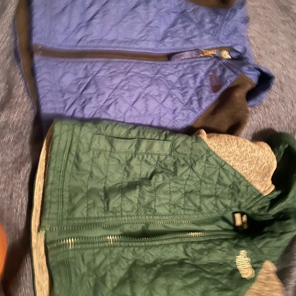 Two North face jacket - Picture 4 of 8